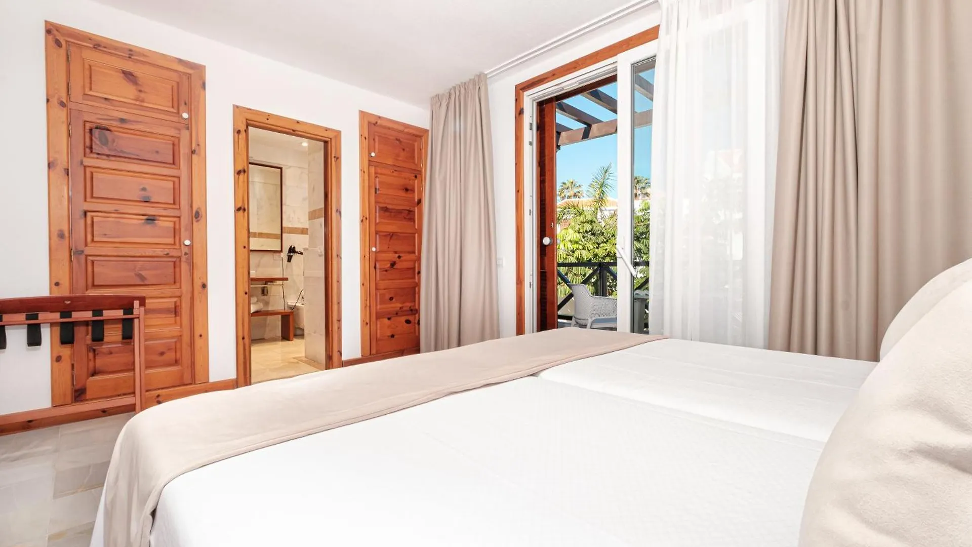 Aparthotel Parque Santiago III Official Playa de las Americas