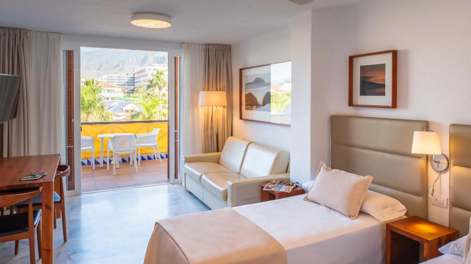 Parque Santiago III Official Aparthotel Playa de las Americas  Playa de las Americas (Tenerife)