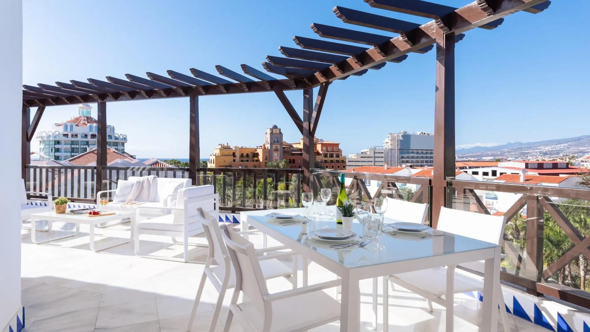 Parque Santiago III Official Aparthotel Playa de las Americas  3*, Playa de las Americas (Tenerife)